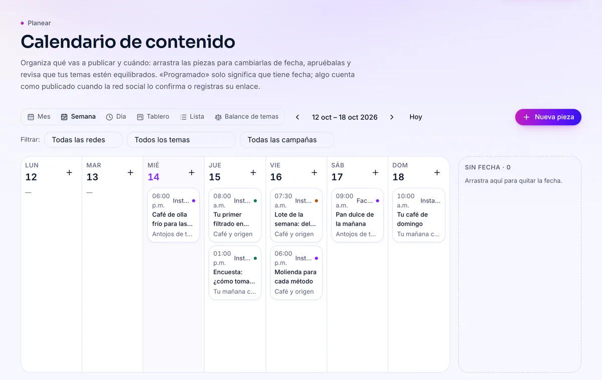 Calendario en vista semanal con las publicaciones de una cafetería de ejemplo.