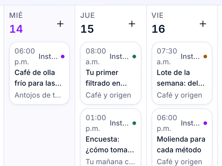 Calendario semanal con publicaciones de una cafetería de ejemplo en distintos estados.